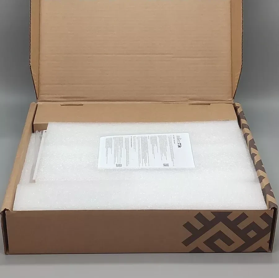 Коммутатор MikroTik CRS504-4XQ-IN, 4 QSFP+ 10G — 3