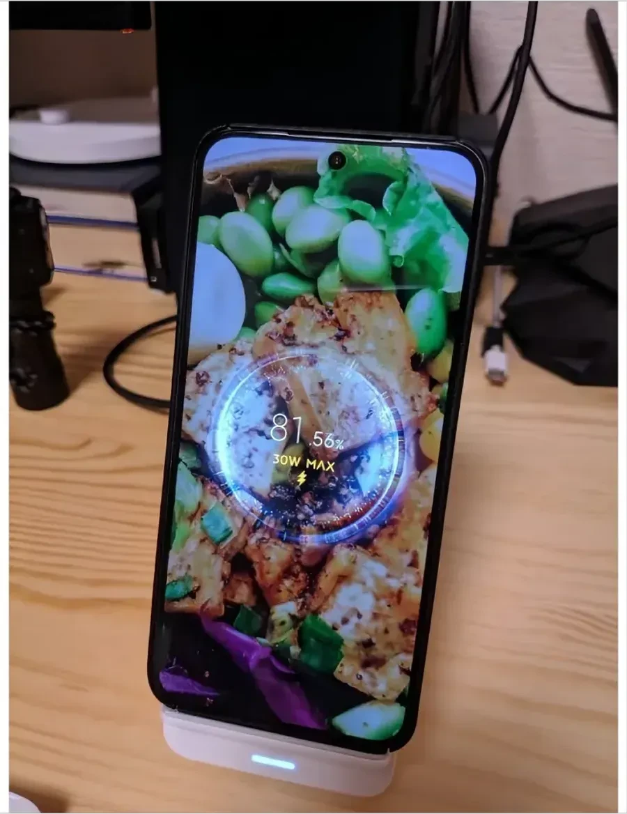 Беспроводное зарядное устройство Xiaomi 80W Adaptive Stand, белый — 3