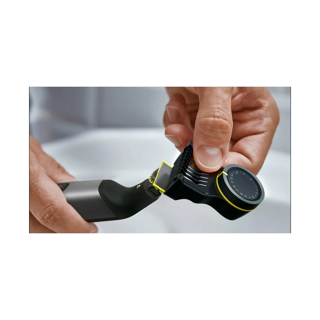 Триммер Philips OneBlade Pro 360 Face + Body QP6552/15 — 4