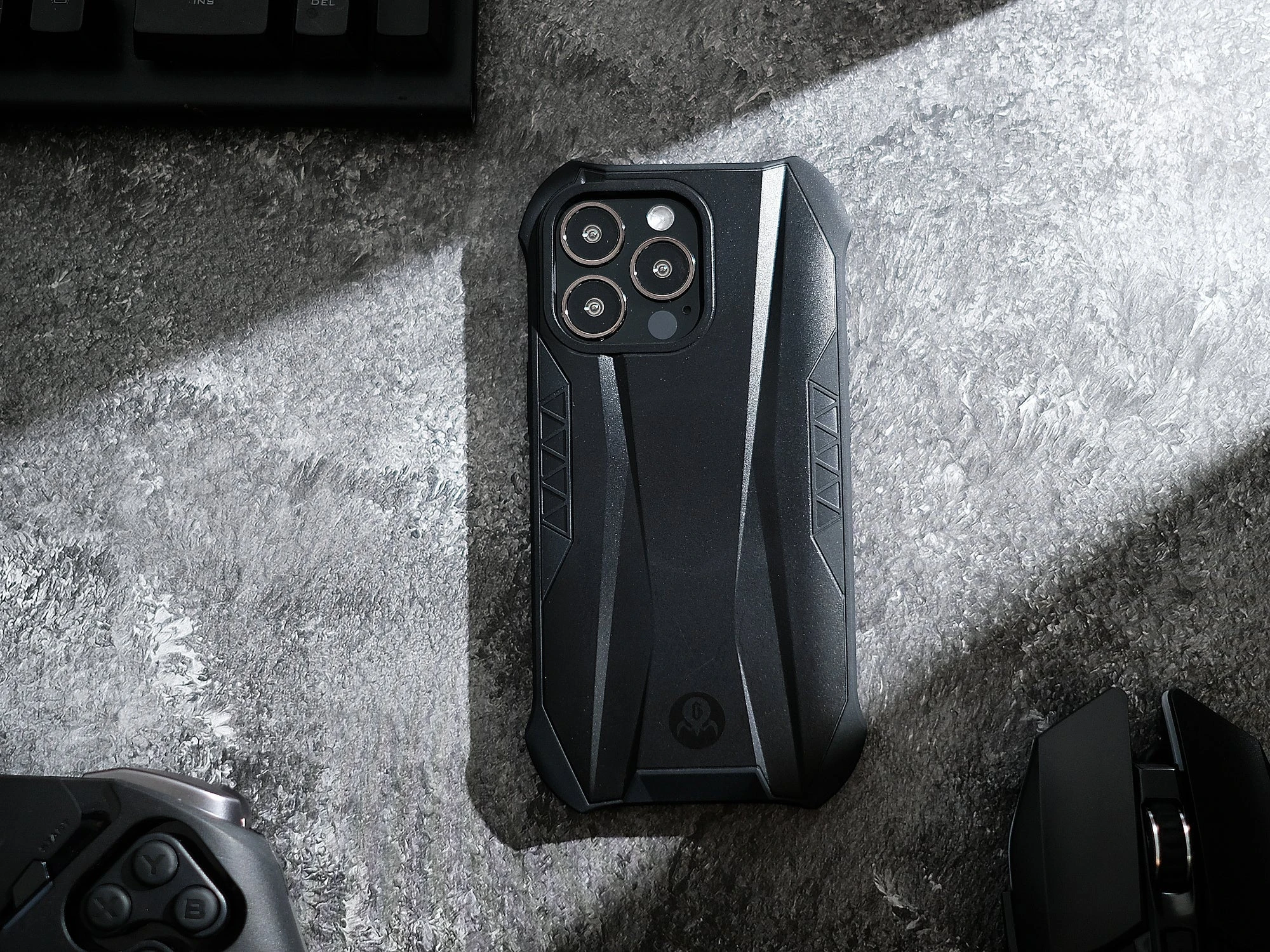 Чехол для iPhone 13 Pro, GravaStar Ferra, Black