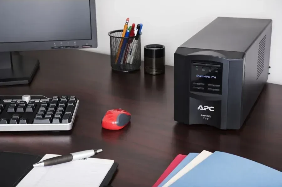 ИБП APC Smart-UPS SMT750IC, 750ВА/500Вт, резервный