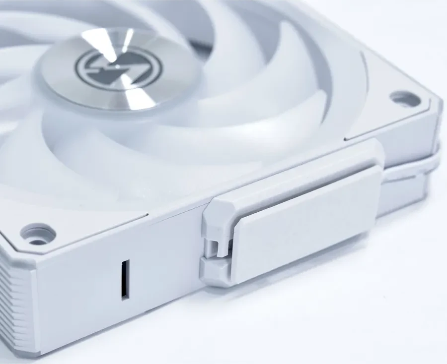 Вентилятор для корпуса Lian Li UNI FAN CL WIRELESS 3x120mm White G99.12CL1W3W.00 — 3