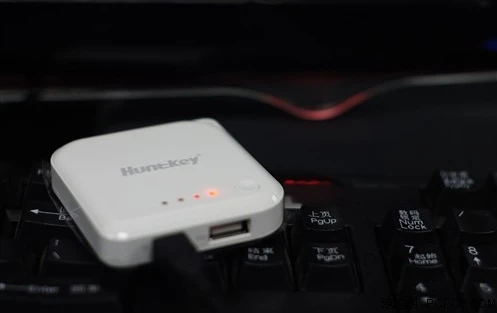 Зарядное устройство портативное HuntKey PBA2000 — 3