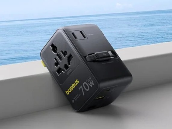Адаптер питания Baseus EnerCore CG11 Universal Travel Adapter 70W 2AC+2U+2C Cosmic Black